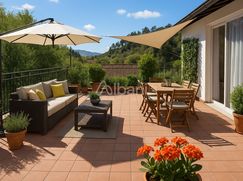 Casa Bi/Trifamiliare in Residenziale