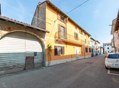 Casa Bi/Trifamiliare in Residenziale