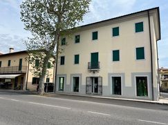 Negozio/Locale commerciale in Commerciale