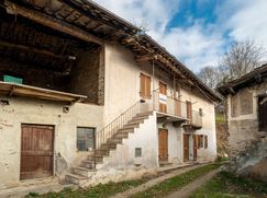 Casa Bi/Trifamiliare in Residenziale