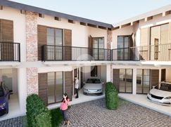Casa Bi/Trifamiliare in Residenziale