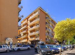 Negozio/Locale commerciale in Commerciale
