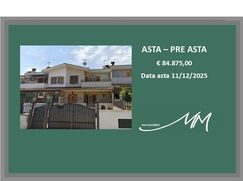 Casa Bi/Trifamiliare in Residenziale