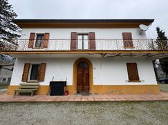Casa Bi/Trifamiliare in Residenziale