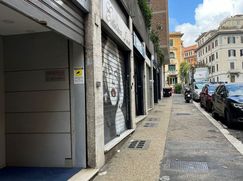 Negozio/Locale commerciale in Commerciale