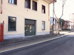 Negozio/Locale commerciale in Commerciale