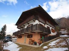 Casa Bi/Trifamiliare in Residenziale