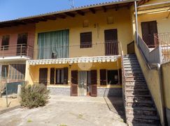 Casa Bi/Trifamiliare in Residenziale