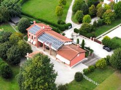 Casa Bi/Trifamiliare in Residenziale