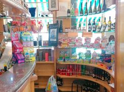 Attività/Licenza (con o senza mura) in Commerciale