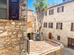 Casa Bi/Trifamiliare in Residenziale
