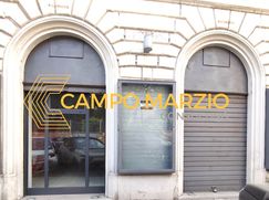 Negozio/Locale commerciale in Commerciale