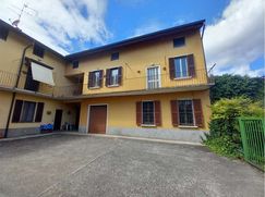 Casa Bi/Trifamiliare in Residenziale