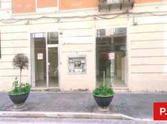 Negozio/Locale commerciale in Commerciale
