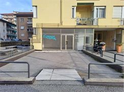 Negozio/Locale commerciale in Commerciale