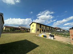 Casa Bi/Trifamiliare in Residenziale