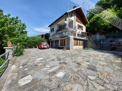Casa Bi/Trifamiliare in Residenziale