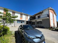 Casa Bi/Trifamiliare in Residenziale