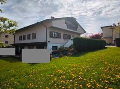 Casa Bi/Trifamiliare in Residenziale