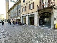 Negozio/Locale commerciale in Commerciale