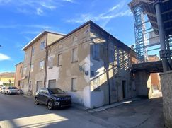 Casa Bi/Trifamiliare in Residenziale