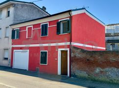 Casa Bi/Trifamiliare in Residenziale