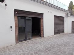 Negozio/Locale commerciale in Commerciale