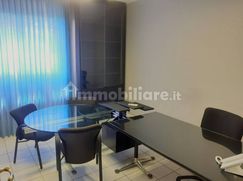 Ufficio in Commerciale