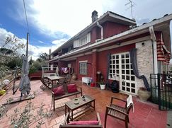 Casa Bi/Trifamiliare in Residenziale