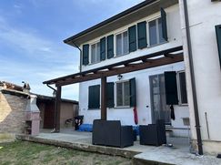 Casa Bi/Trifamiliare in Residenziale