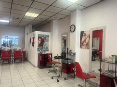 Negozio/Locale commerciale in Commerciale