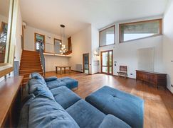 Casa Bi/Trifamiliare in Residenziale