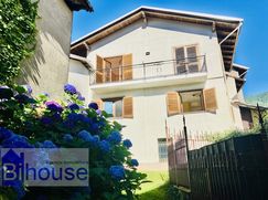 Casa Bi/Trifamiliare in Residenziale