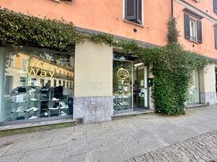 Negozio/Locale commerciale in Commerciale