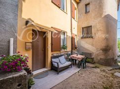 Casa Bi/Trifamiliare in Residenziale