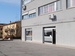 Negozio/Locale commerciale in Commerciale