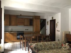 Casa Bi/Trifamiliare in Residenziale
