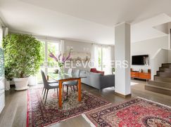 Casa Bi/Trifamiliare in Residenziale