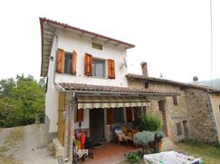 Casa Bi/Trifamiliare in Residenziale