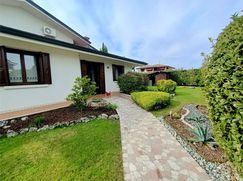 Casa Bi/Trifamiliare in Residenziale