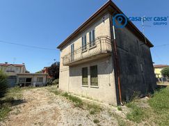 Casa Bi/Trifamiliare in Residenziale