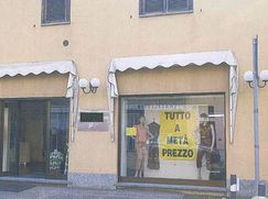 Negozio/Locale commerciale in Commerciale
