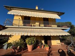 Casa Bi/Trifamiliare in Residenziale