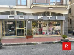 Negozio/Locale commerciale in Commerciale