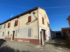 Casa Bi/Trifamiliare in Residenziale