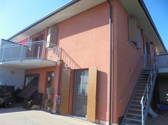 Casa Bi/Trifamiliare in Residenziale