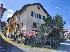Casa Bi/Trifamiliare in Residenziale