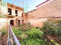 Casa Bi/Trifamiliare in Residenziale