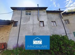 Casa Bi/Trifamiliare in Residenziale