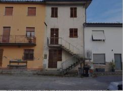 Casa Bi/Trifamiliare in Residenziale